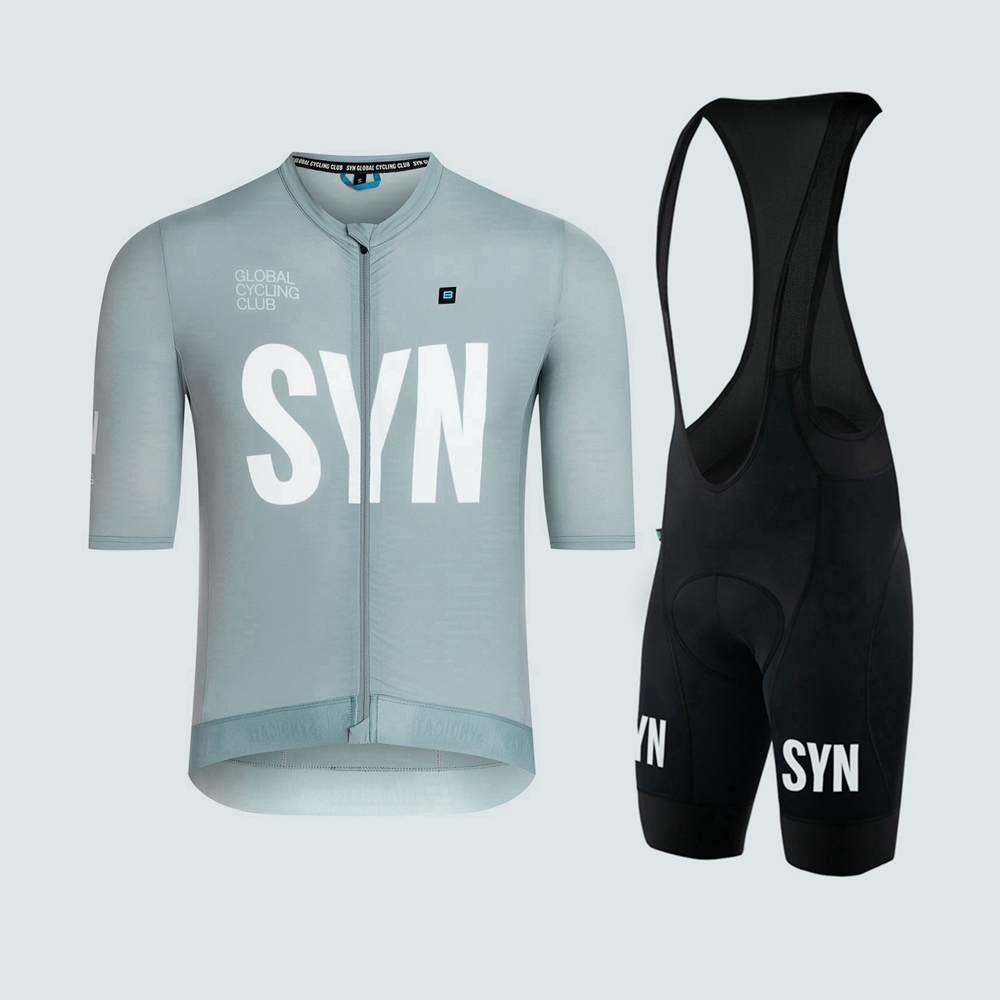 Zilvergrijs wielertrui met kor - Cycling Bib Shorts recensie en prijs